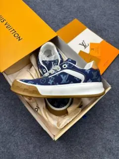 LOUIS VUITTON モノグラム スニーカー