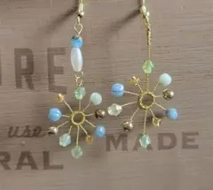 花火のようなビーズピアス 　ゴールド