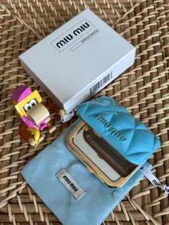 2026年最新】miumiu コンパクト ミラーの人気アイテム - メルカリ