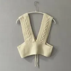 アイボリー ケーブル編み ニットビスチェ