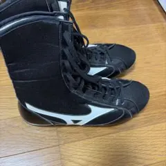Mizuno ボクシングシューズ 黒/金 ハイカット - メルカリ