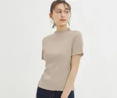 GU 「リブメローコンパクトTシャツ」