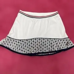 FILA フラワーパターンスカート ホワイト/ネイビー
