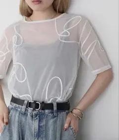 forksy. ニュアンス柄コード刺繍シアー半袖Tシャツ