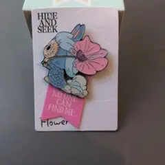 シンガポール限定 ラブブ ピンバッジ Hide and seek