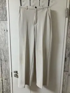 GU レディース　ワイドパンツ　オフホワイト