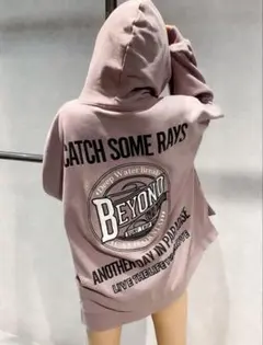 GYDA BEYOND サテンLOGO BIG パーカー