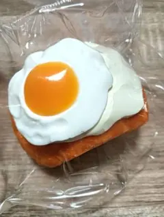 目玉焼きパン　氷バター　kikisquishy　海外スクイーズ