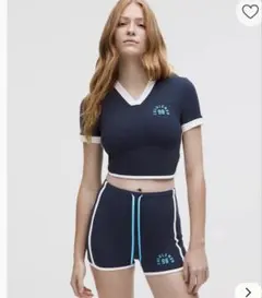 Lululemon 未使用ネイビー Vネック 半袖Tシャツ S