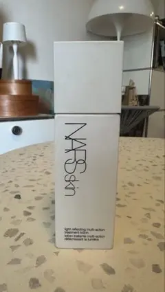 NARS ライトリフレクティング　マルチアクション　トリートメントローションのサムネイル