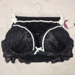 新品 チュチュアンナ E75 ドキッとbra フラッフィー 谷間 ブラ＆ショーツのサムネイル