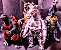 劇場限定2004ゴジラ　メカゴジラ/ブラックver　モスラ成虫セット新品未開封品 劇場限定2004ゴジラメカゴジラ/ブラックverモスラ成虫セット新品