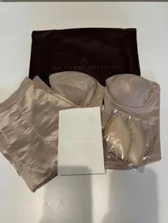 トリートドレッシング　ブラジャー・ショーツセット ベージュ ストラップレス