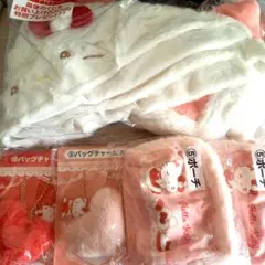 サンリオ 当りくじ ハローキティ　ラストスペシャル賞　フード付きケープ