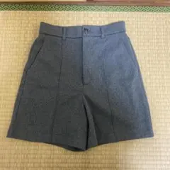 GU グレー ショートパンツ