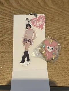 TWICE MOMO ランダムアクリルチャーム/ モブリーガチャ