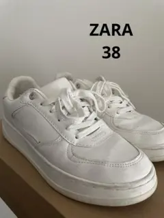 ZARA ホワイトスニーカー 38サイズのサムネイル