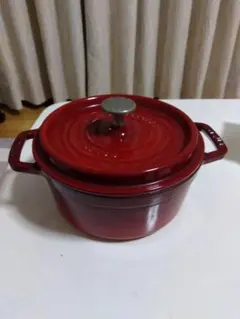 STAUB 鍋 18cmのサムネイル