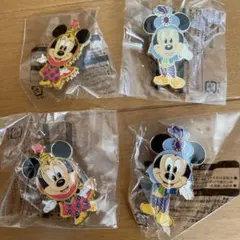 ディズニー　ゲーム景品　4個　ピンバッジ