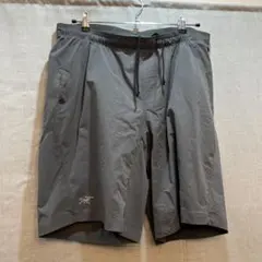 ARC'TERYX ショートパンツ ハーフパンツのサムネイル
