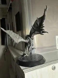 し*る様 「モンスターハンター 銀火竜 リオレウス希少種 フィギュア（台座付／開