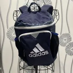 adidas ネイビー リュック
