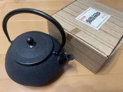 南部鉄器 鳳文堂 霰 刻印有 及精鋳造所湯釜 南部鉄器 鳳文堂 霰 刻印有 及精鋳造所湯釜 - メルカリ