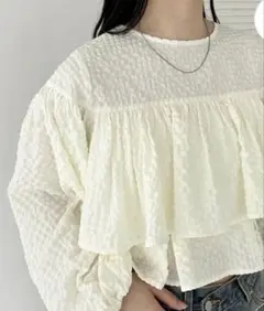 mystic 雙色展開】壓紋荷葉邊襯衫 白色