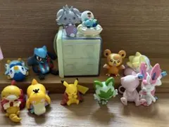 ポケモンフィギュア ガチャ￼12体セット