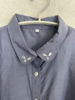 ビジュー付き薄い青色長袖シャツ Lサイズ