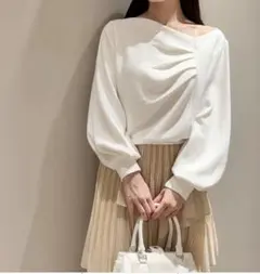 SNIDEL スナイデル タックディテールスウェットプルオーバー