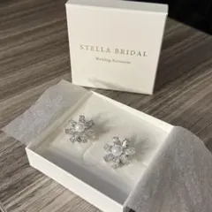 STELLA BRIDAL 花形イヤリング