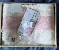 新品未使用　今治フェイスタオル日本製　木箱入り　今治謹製　さくら紋織