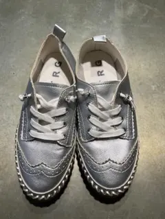 【未使用品】シルバー 厚底ローカットスニーカー Mサイズ