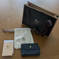 ★新品★ギフト使用可能！★IL BISONTE★三つ折りキーケースウォレット