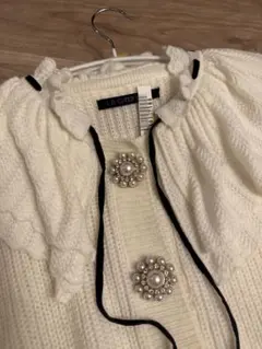 最終値下げ　リリーブラウン　フリルカラーニットカーディガン