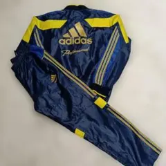 アディダスプロフェッショナル　ウィンドブレーカー　裏地メッシュ　　サイズ違い