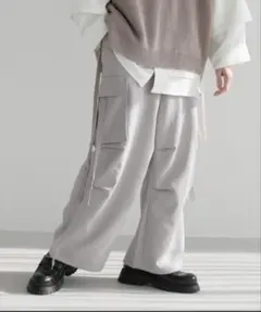 LILL ワイドスラックスカーゴパンツ グレーのサムネイル