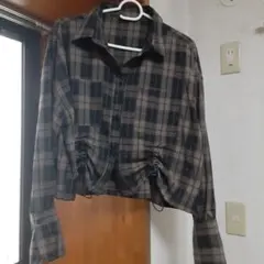 グレー系チェック柄長袖クロップドシャツ