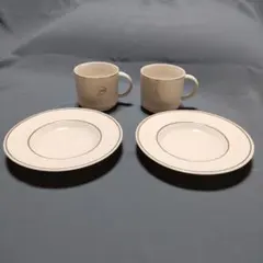 TRUSSARDI ホワイトカップとソーサーセット　箱付き