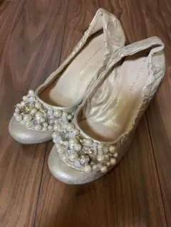 23.5tsumori chisato WALK パール装飾パンプス ゴールドのサムネイル