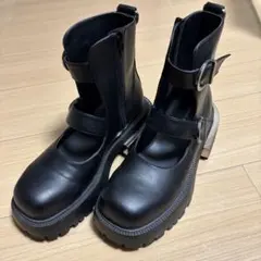 CHARLES & KEITH ブラックブーツ