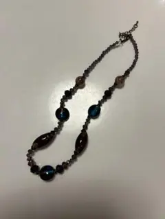 青と紫のビーズネックレス