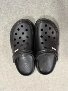 新品未使用のAMOJI (アモジ)ブラック サンダル 24.0