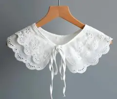 刺繍入りホワイトつけ襟