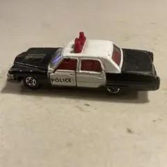 トミカ　キャデラック　1976年 パトカー　日本製のサムネイル