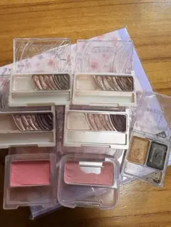 セザンヌ　キャンメイク　アイシャドウ　チーク　まとめ売り