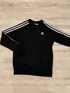 黒トレーナー スウェット