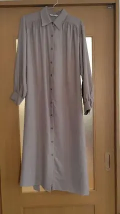 ユニクロ ベルテッドシャツワンピース ベージュ