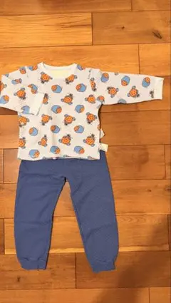 UNIQLO クッキーモンスター パジャマ 120cm